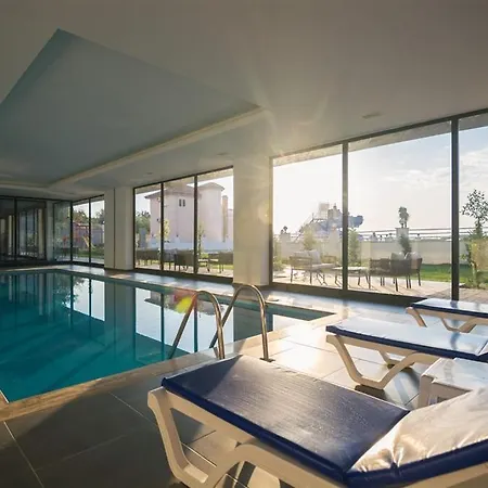 0036 Exodus In A Complex With Pool, Gym And , Mahmutlar *
