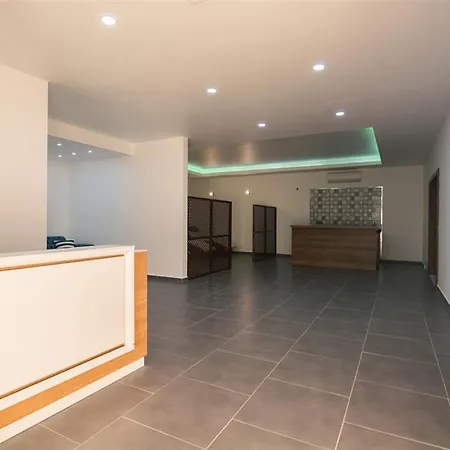 0036 Exodus In A Complex With Pool, Gym And , Mahmutlar
