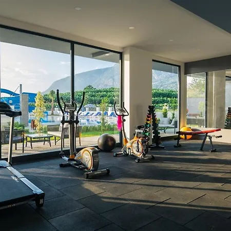 0036 Exodus In A Complex With Pool, Gym And , Mahmutlar アランヤ
